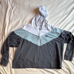 Nike Two-Tone Gray and White Sweatshirt